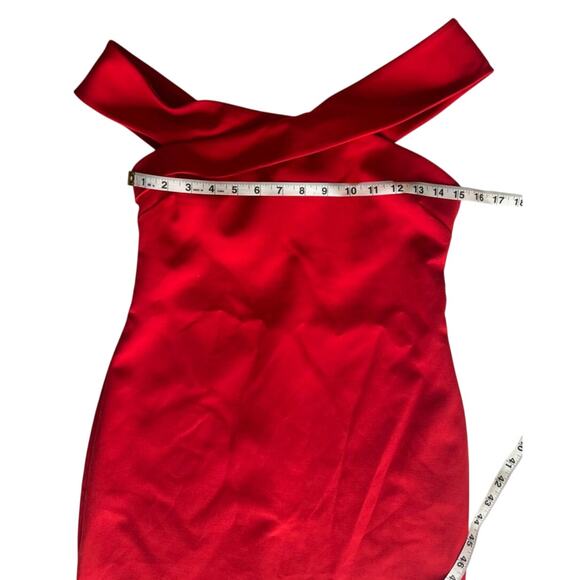 Likely Off Shoulder Red Bodycon Gown Dress Women’s-10 | Elegant/Formal Evening - Picture 7 of 10